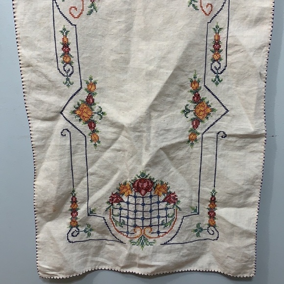 Vintage Cross-stitch Floral Pineapple Hearts Linen Tea Towel Runner 39.5” x 16” - Picture 13 of 17